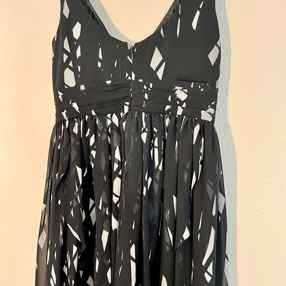 Flirty BCBG skater dress with empire waist detail - Picture 3 of 3